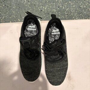 AVIA Athletic Shoes (